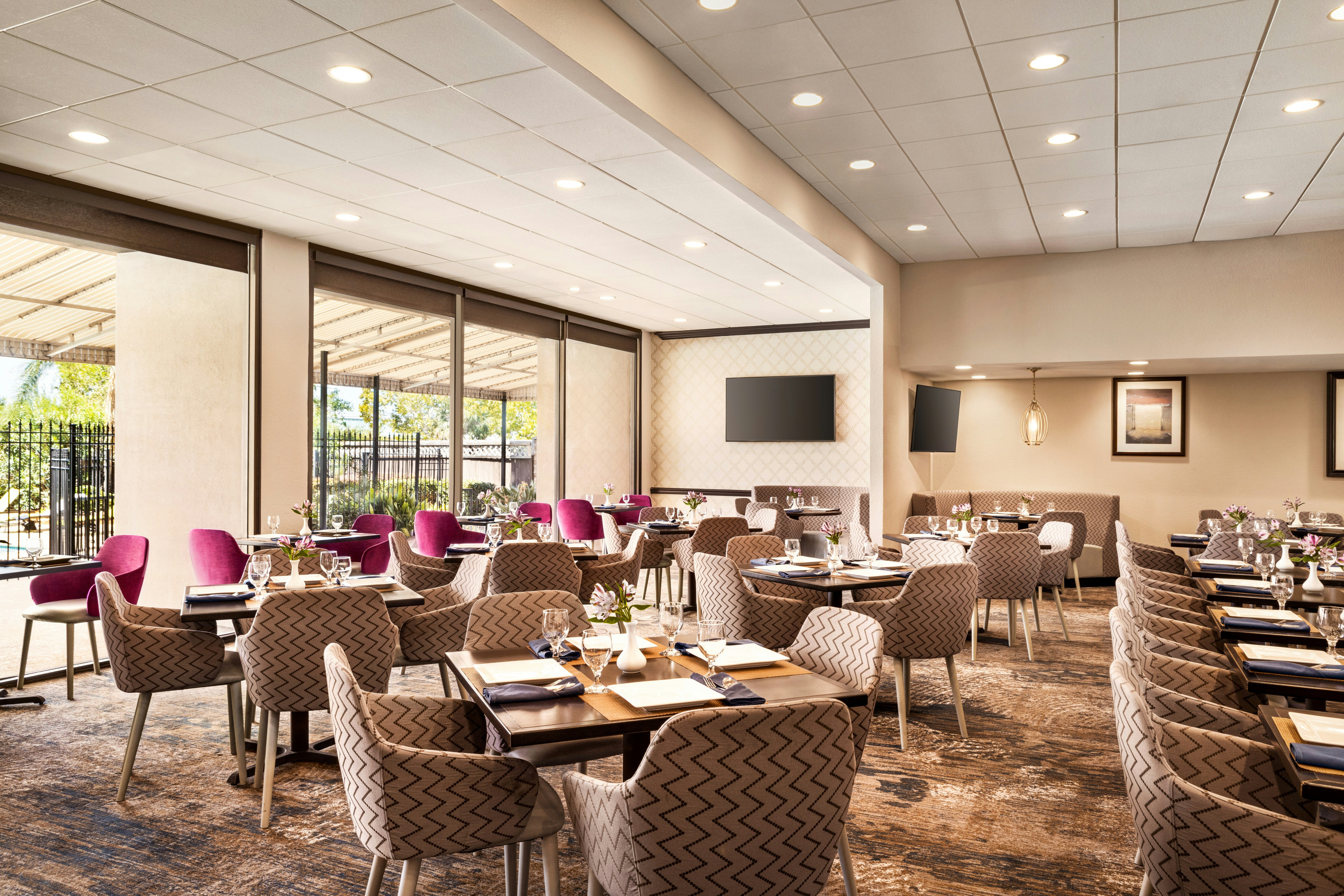 Doubletree By Hilton New Orleans Airport 55/58