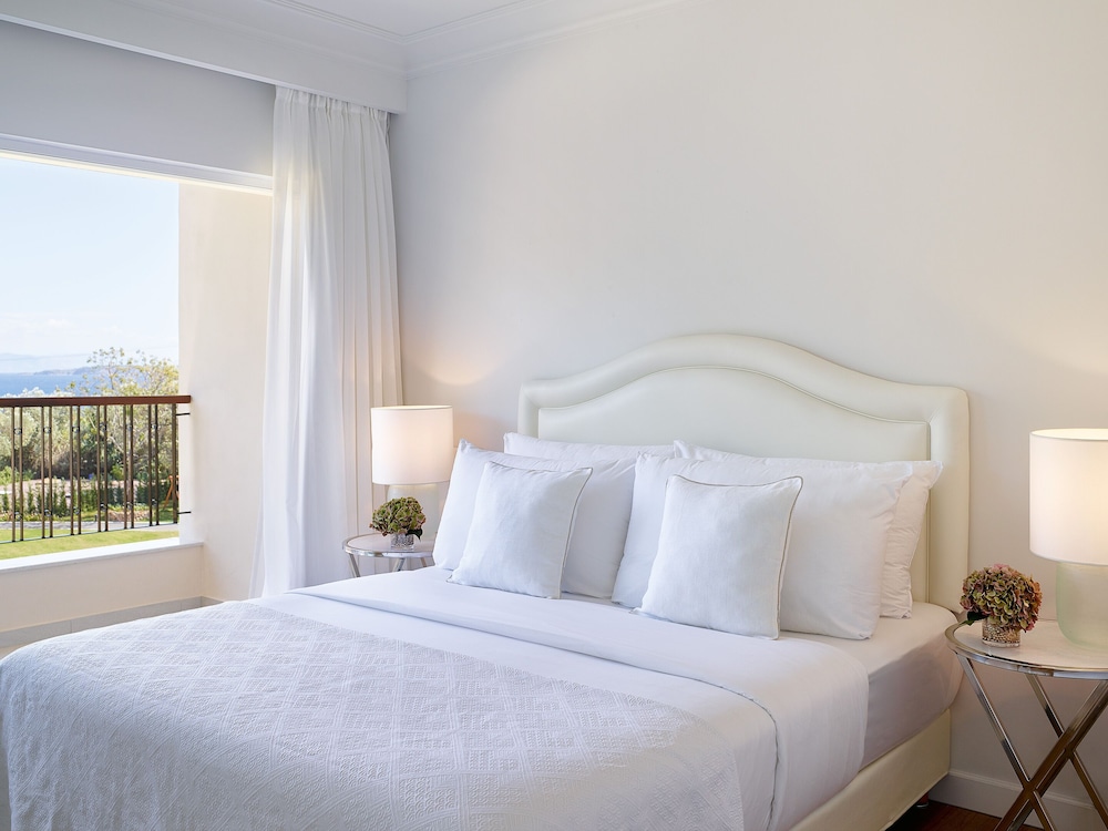 Corfu Imperial, A Resort to Live 28/74