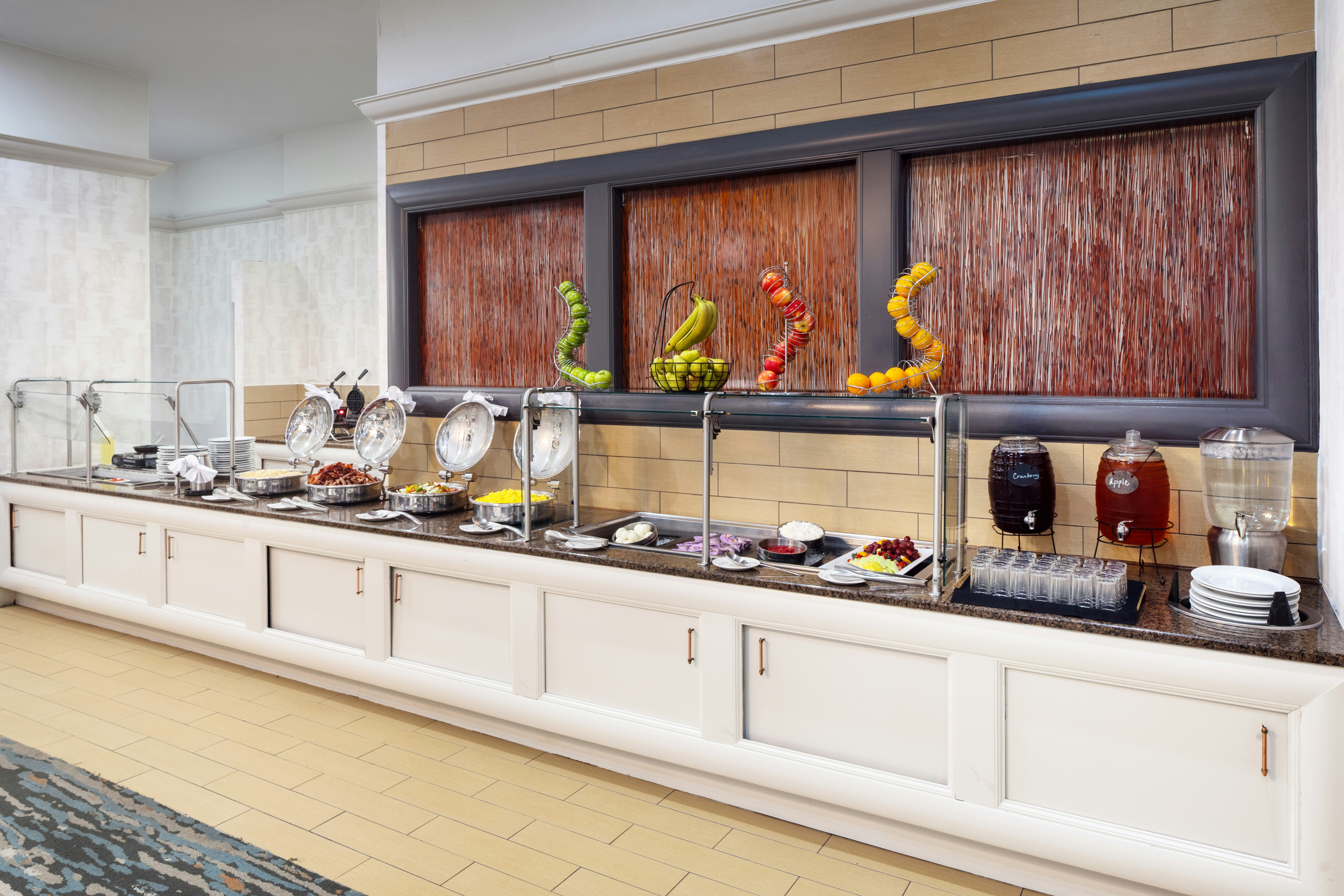 Lobby at Doubletree By Hilton Hotel Boston-Andover, ANDOVER - MA