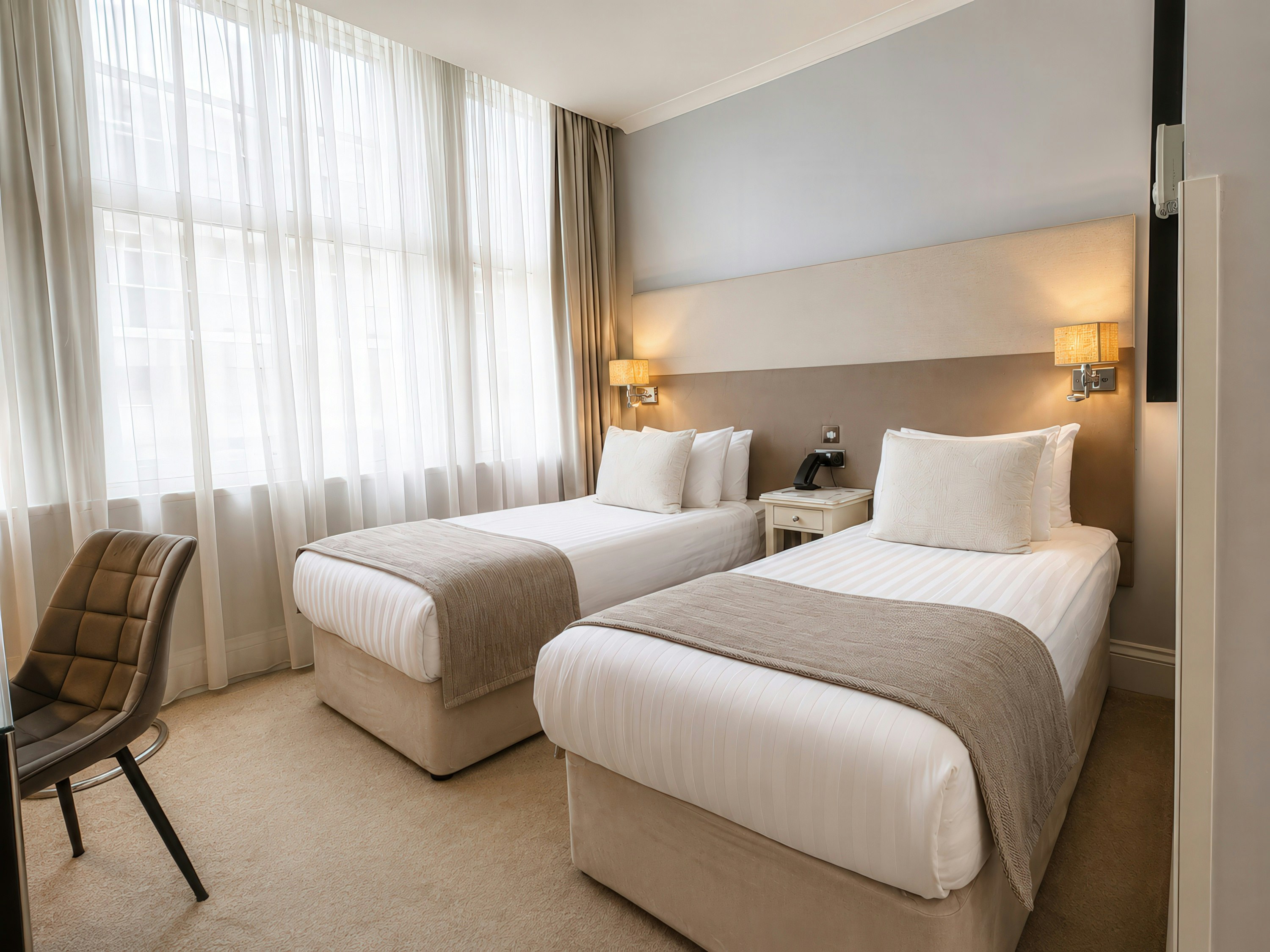 London Bridge Hotel 10/46