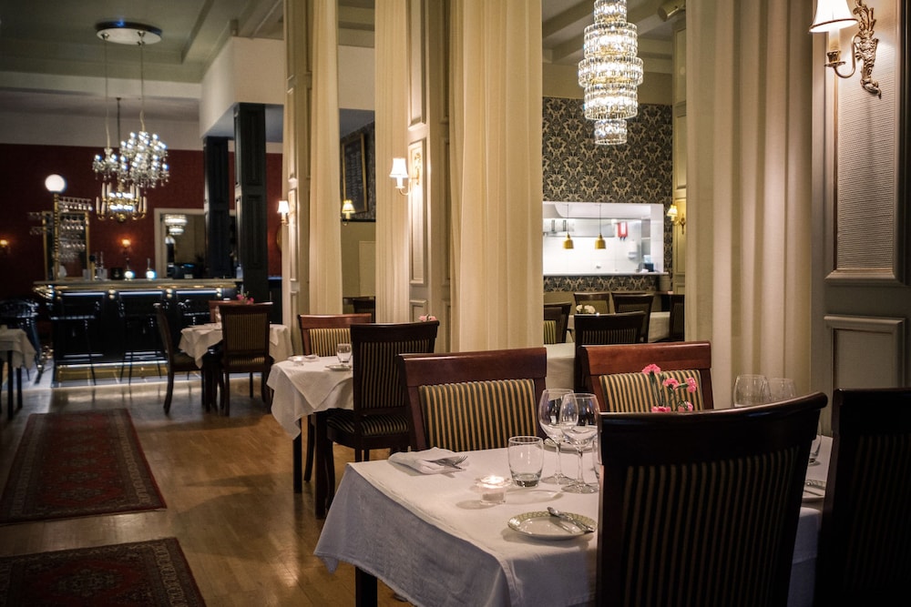 Badhotellet 38/50