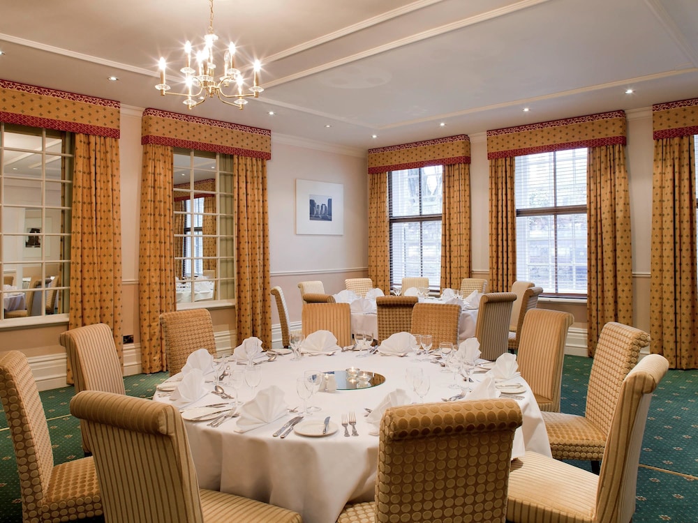Mercure Salisbury White Hart Hotel 56/71