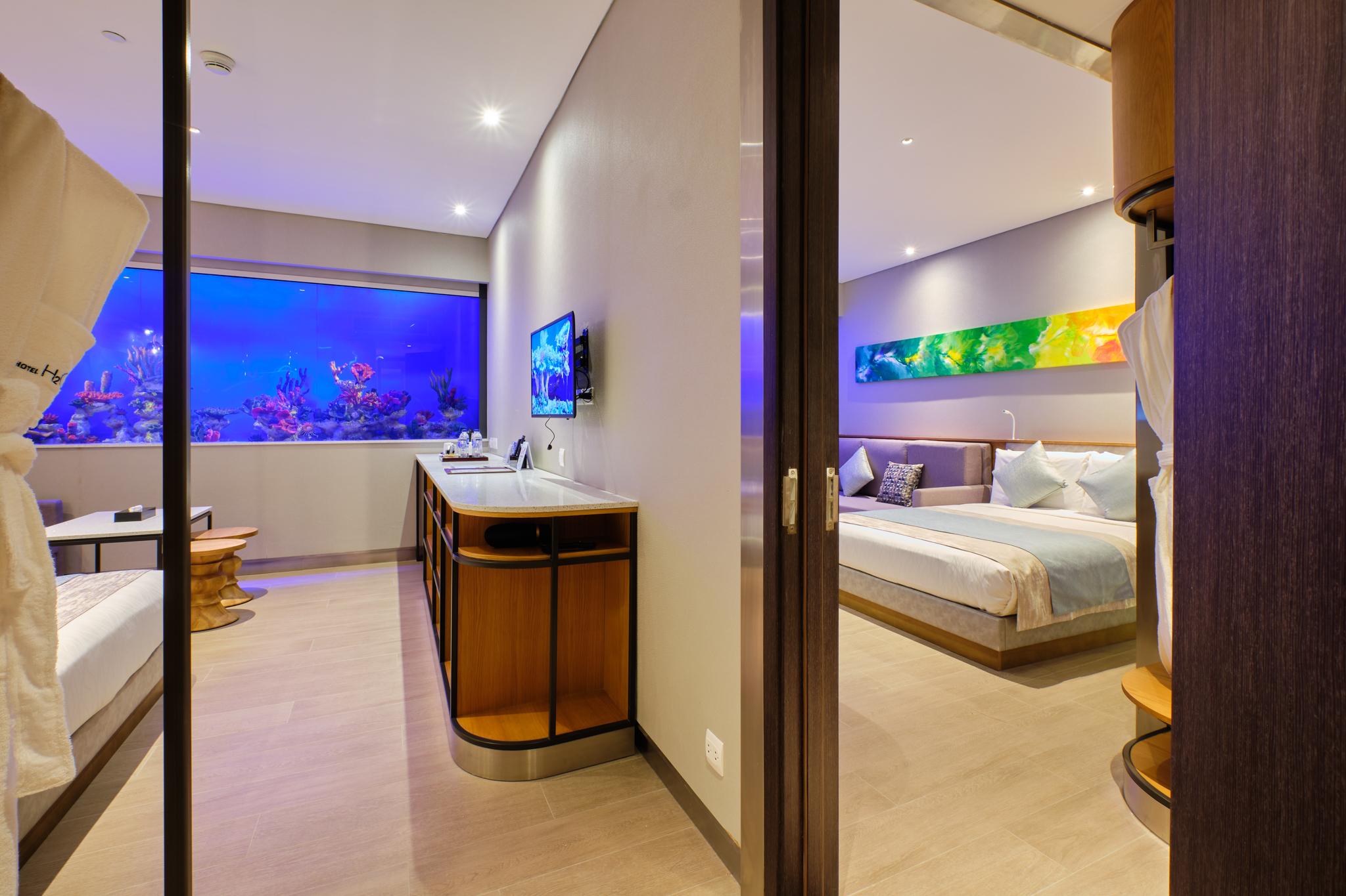 Aqua, Deluxe, Queen Bed, Sofa، Hotel H2o 2/2