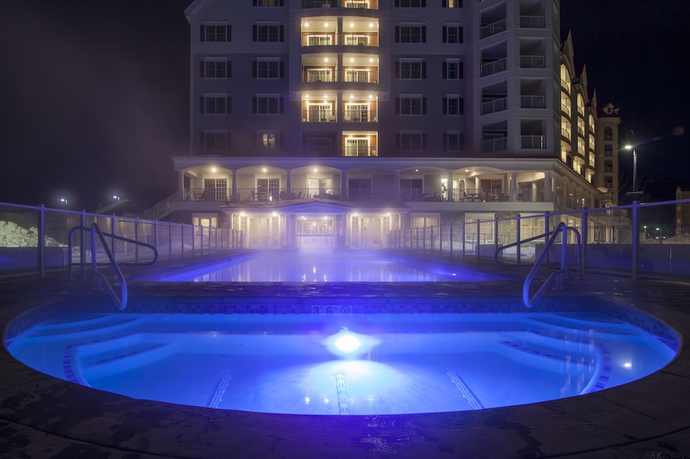 RiverWalk Resort at Loon Mountain 8/70