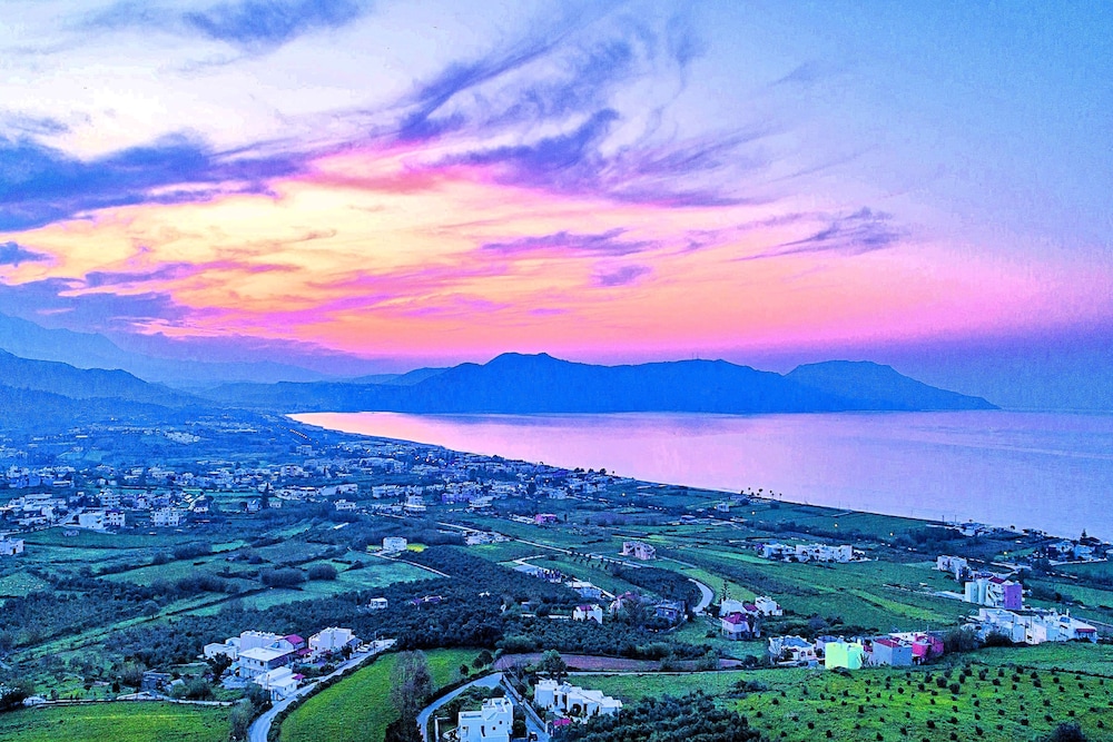 CRETAN MANSION 29/46