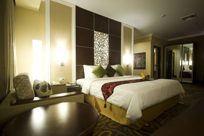 Emerald Garden International Hotel 6/17