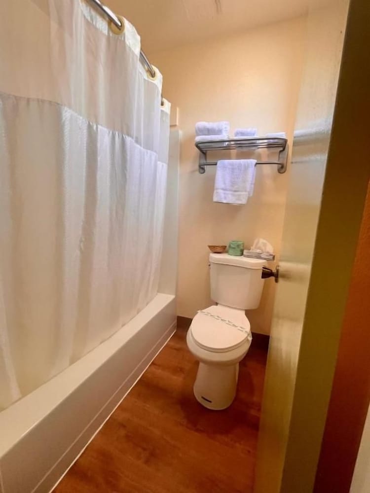 Regency Inn 37/37
