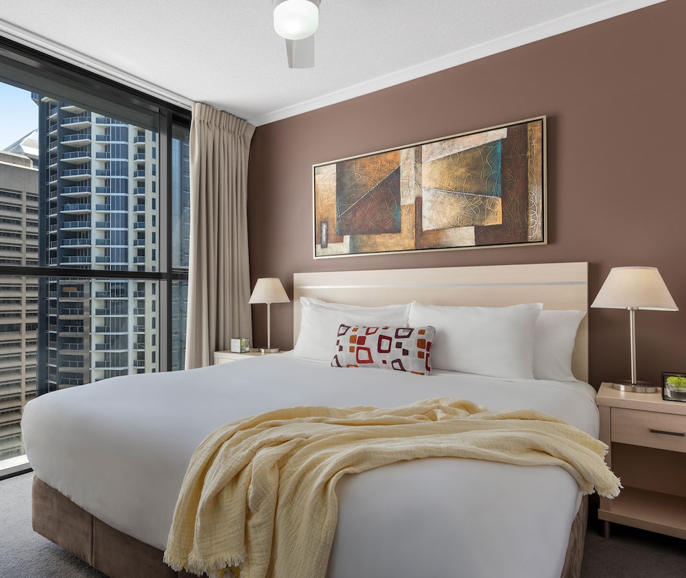 Oaks Brisbane River City Suites 16/72