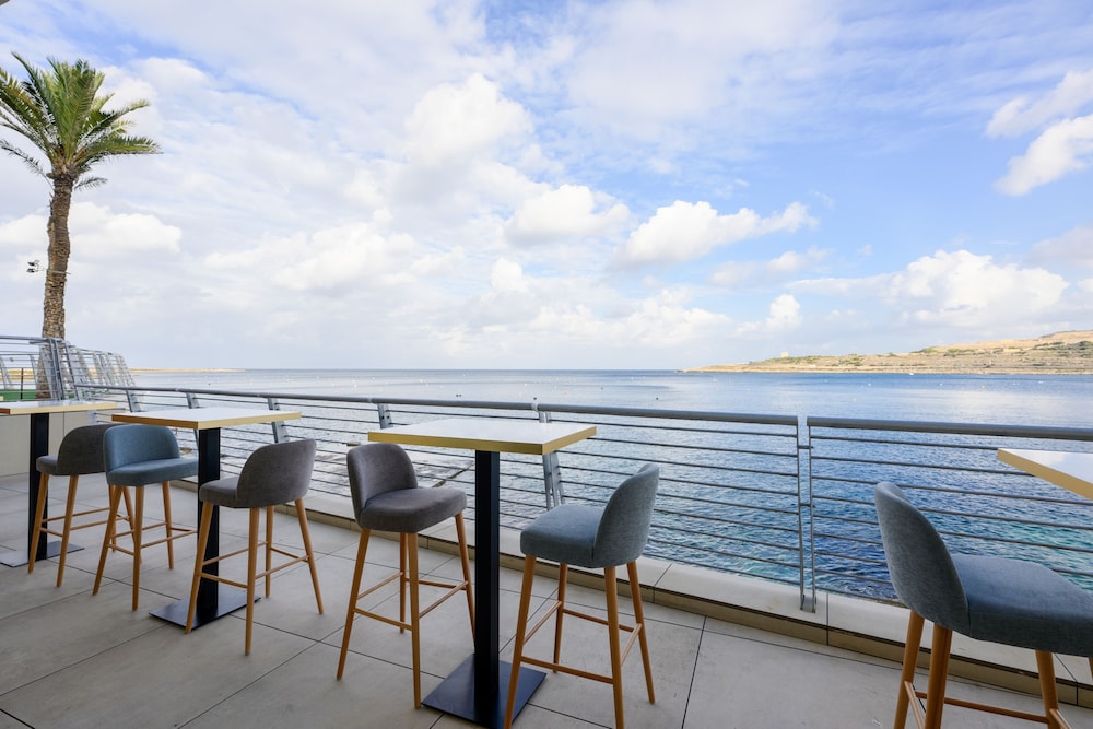 Qawra Palace Resort & Spa 54/66
