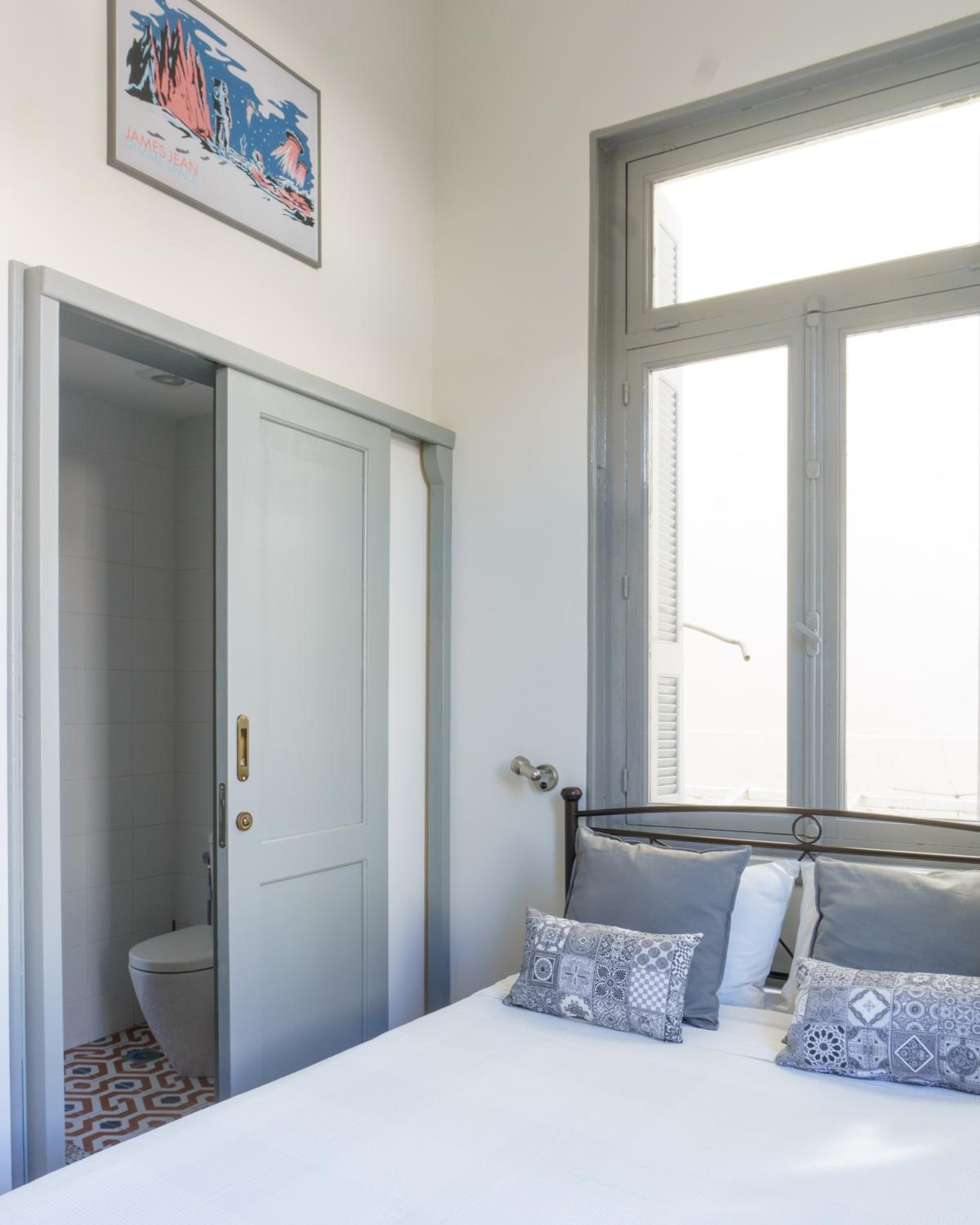 Superior, Double Bed, Private Bathroom, Dioskouros 3/4