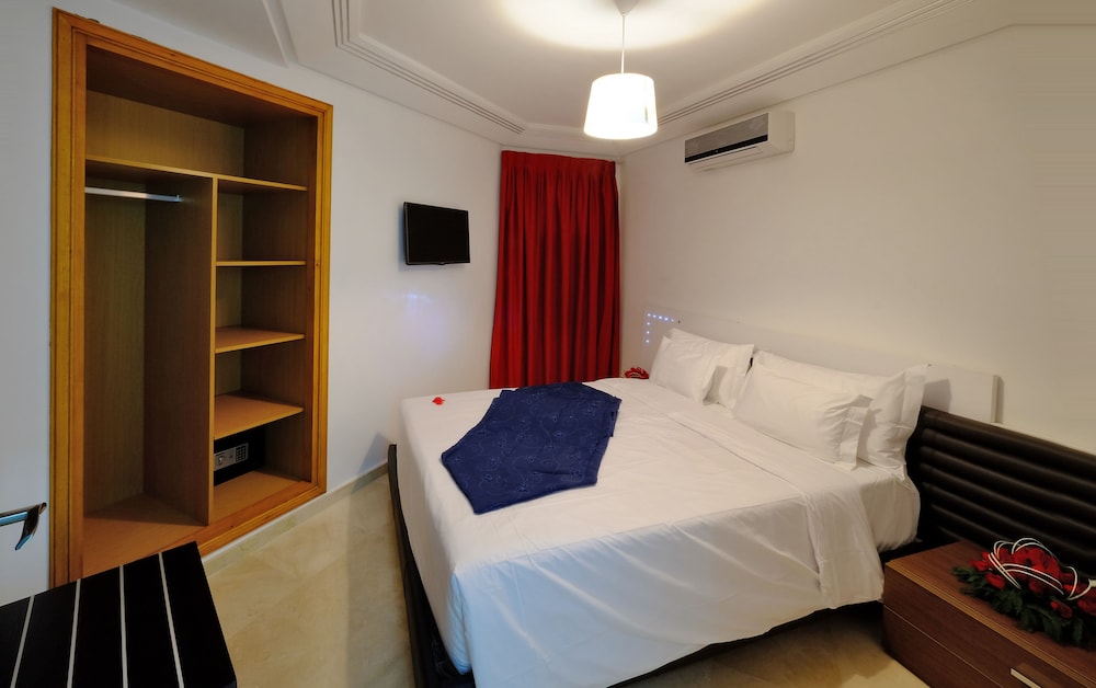 2 BEDROOMS, FAMILY, APARTMENT, KING AND TWIN BEDS, CITY VIEW, BALCONY