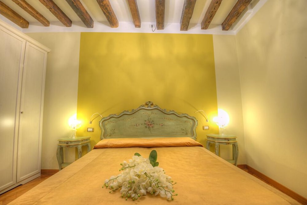 Ca Dell Arte Suite 18/71