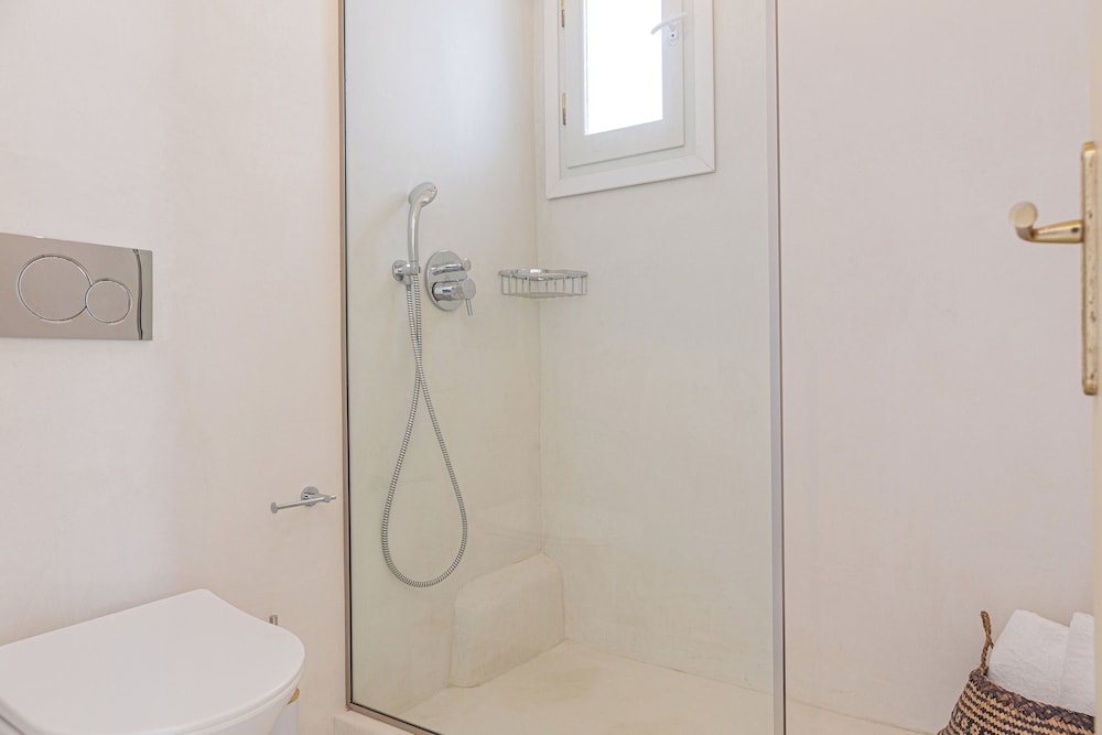 Irida Luxury Apartments 50/50