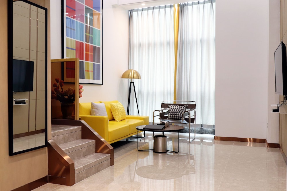 Royal Star Apartment Central City Branch 27/50