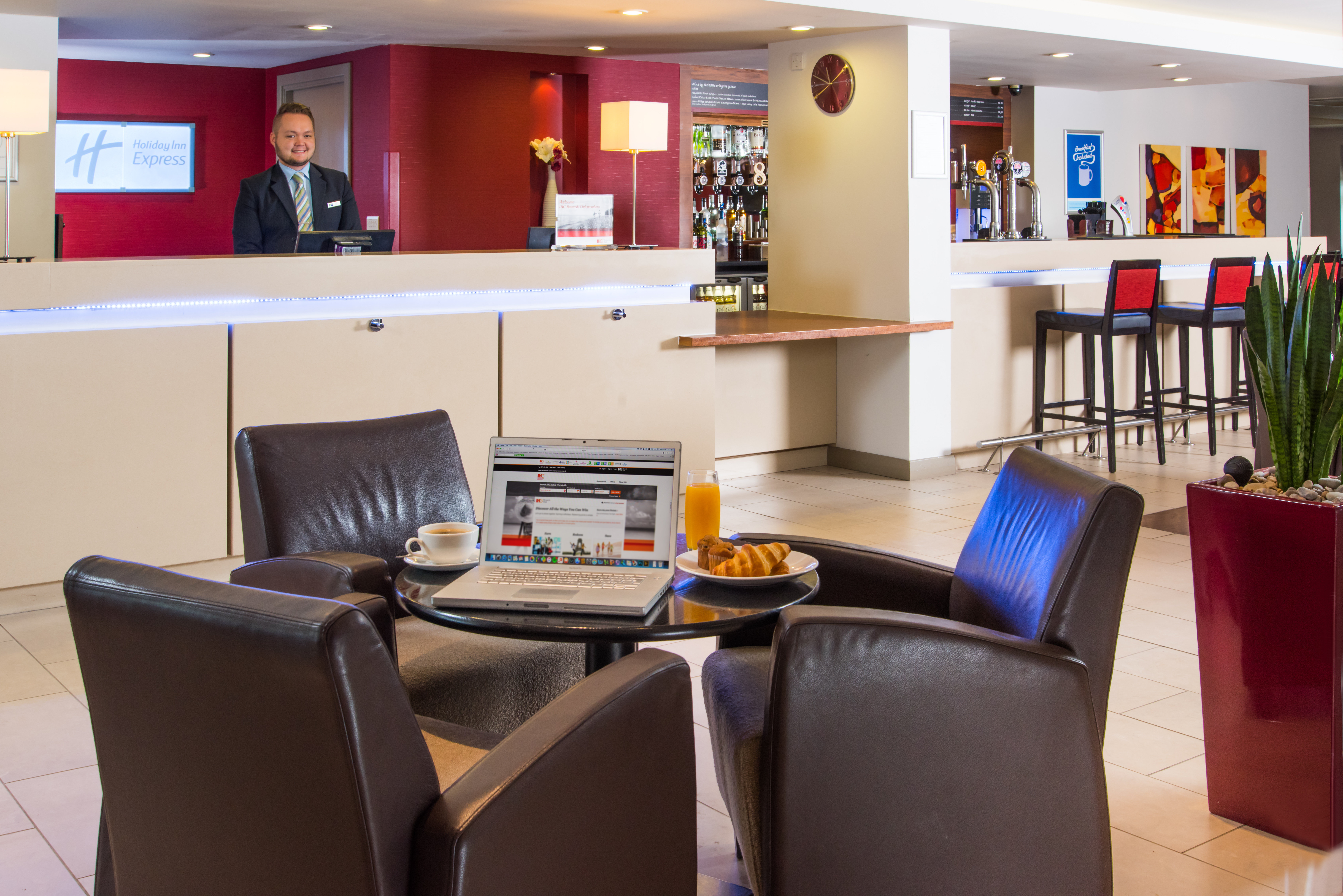 Holiday Inn Express East Midlands Airport 9/20