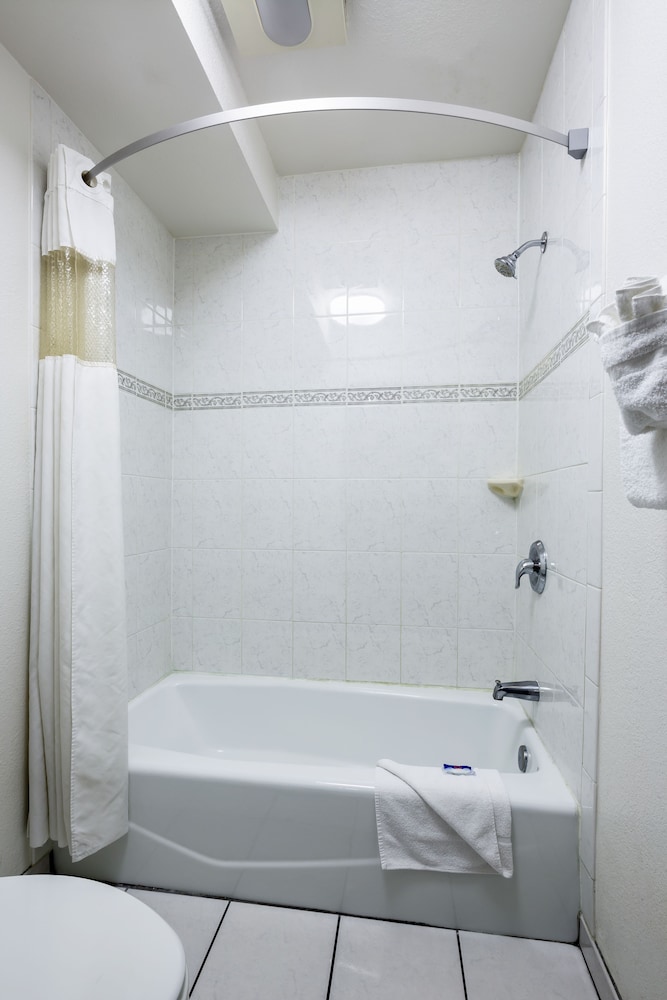 Motel6 Canoga Park, CA 30/32