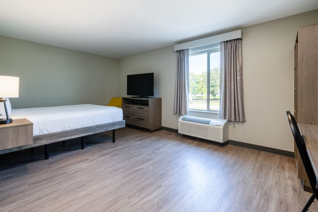 ECHO Suites Extended Stay by Wyndham Aurora Denver 16/31