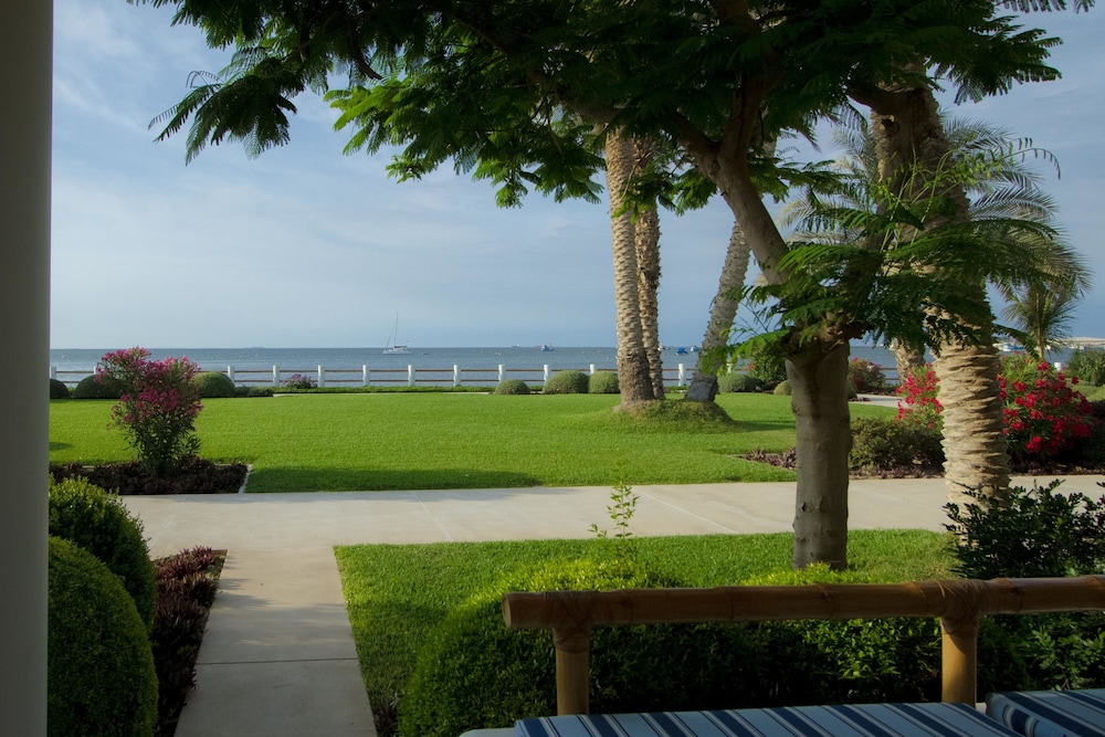Hotel Paracas, a Luxury Collection Resort, Paracas 9/81
