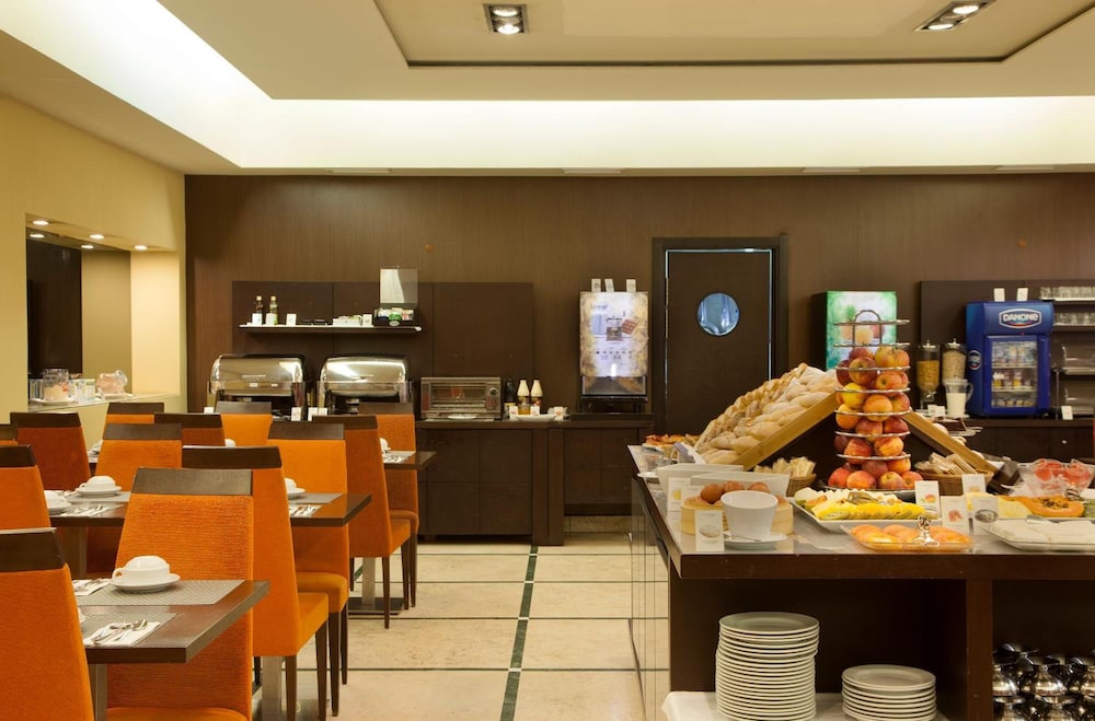 Turim Iberia Hotel 48/64