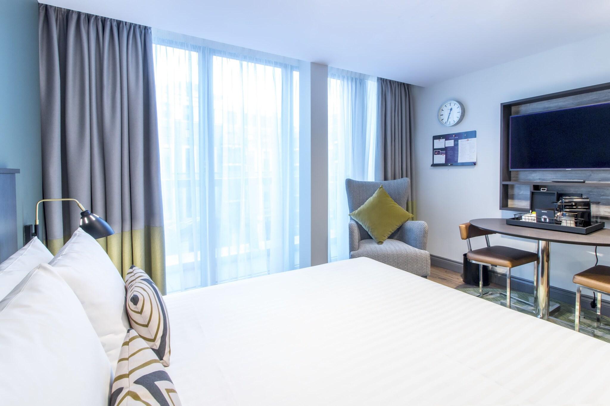 Studio, Double Bed