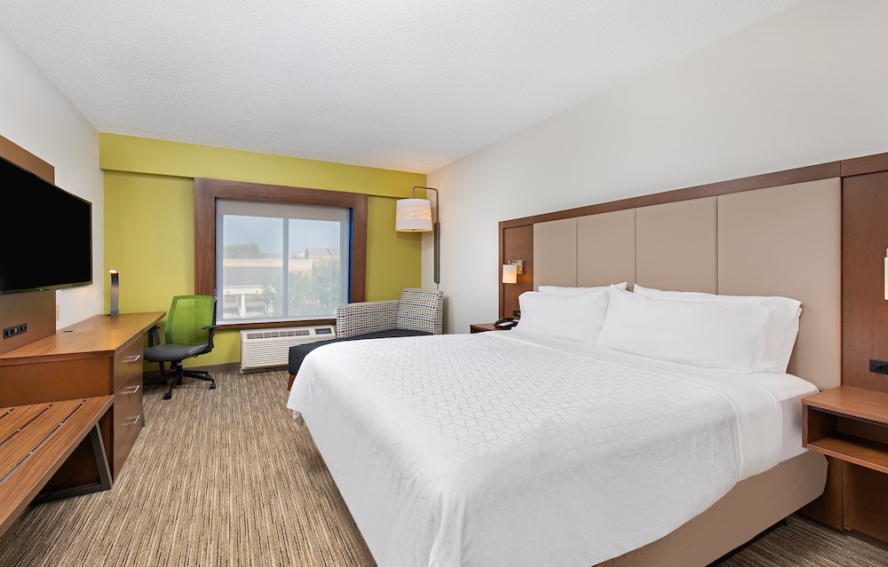 Holiday Inn Express Hotel and Suites Mt. Juliet-Nashville Area 23/70
