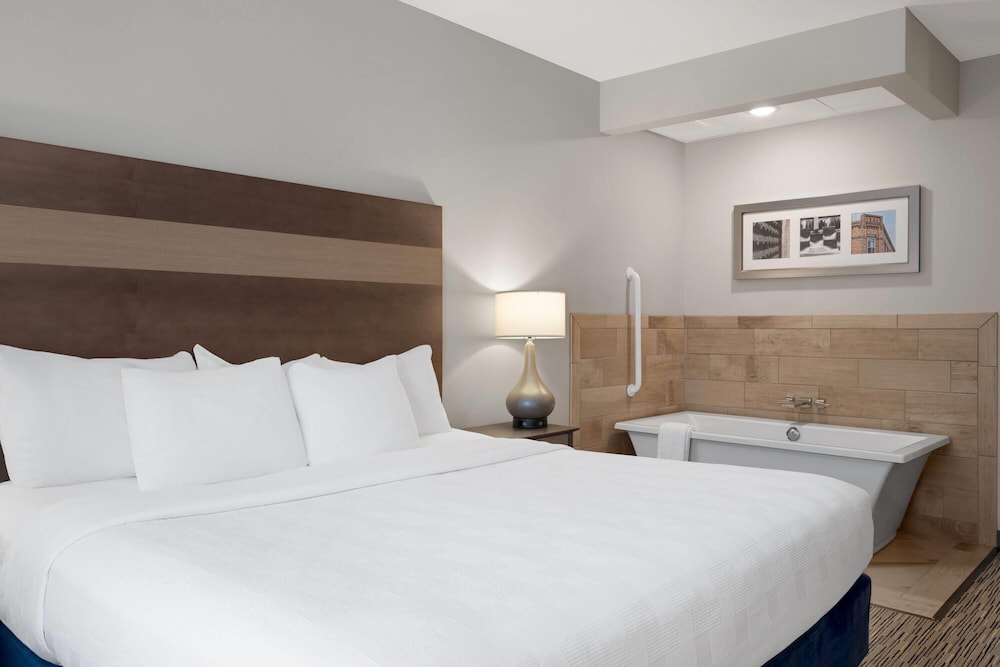 Superior, King Bed