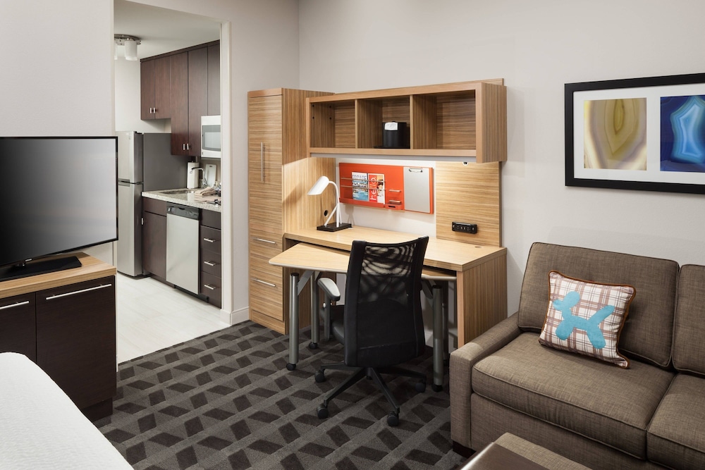 Towneplace Suites By Marriott Orlando At Sea World 38/57