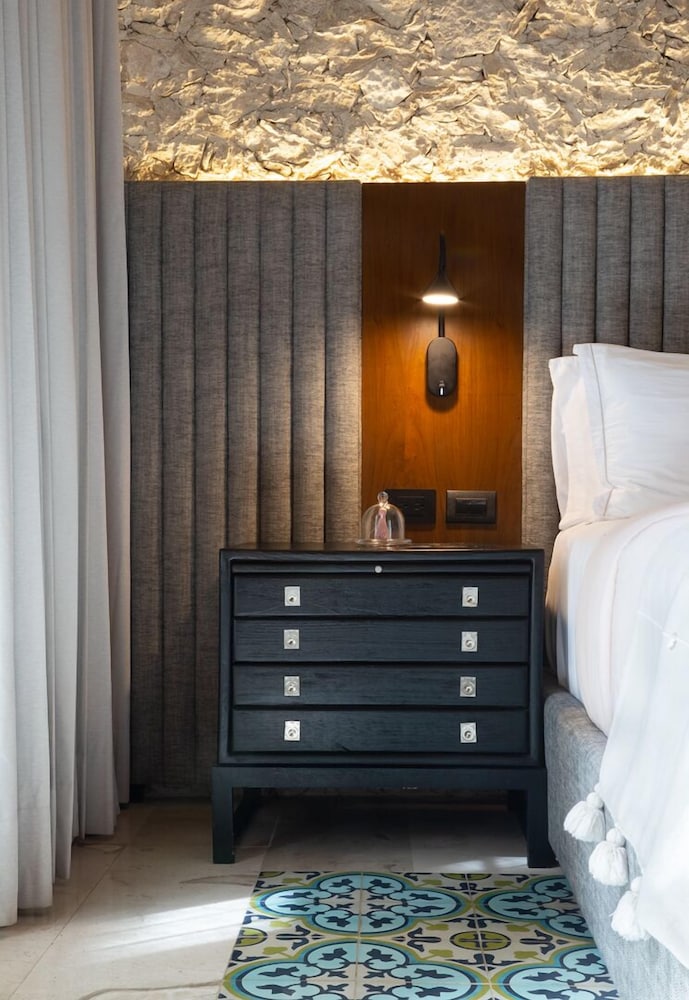 Adoro Hotel Boutique 15/50