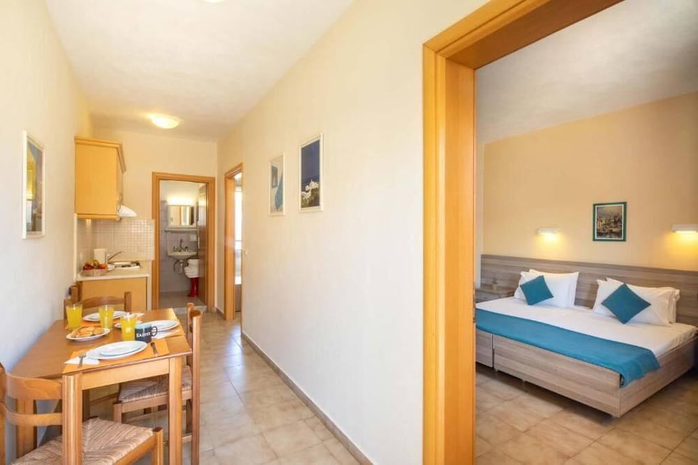 Rossi S Studios and Apartments 13/71