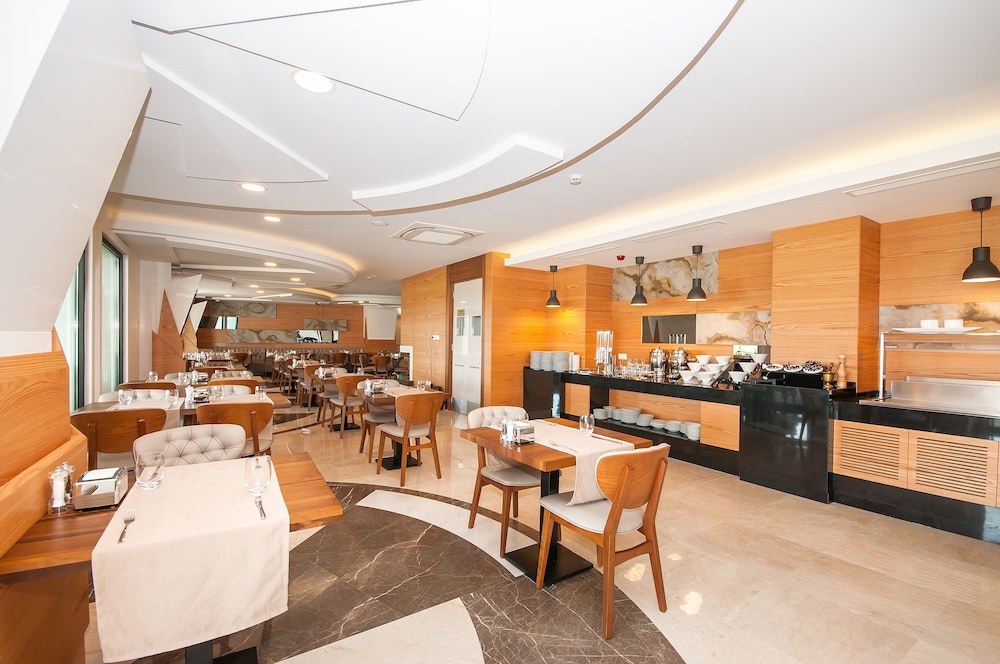 Acroter Hotel & Spa 38/50