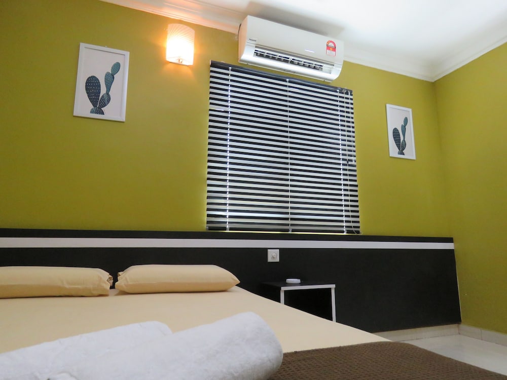 Gm Motel 12/31
