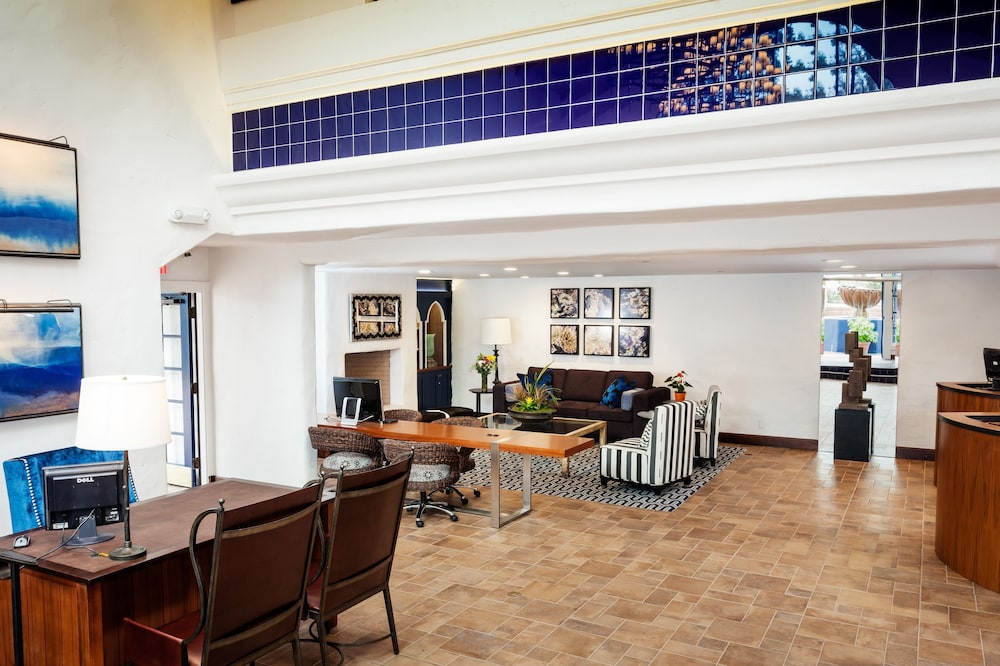 Hotel Pacific Monterey CA 24/40