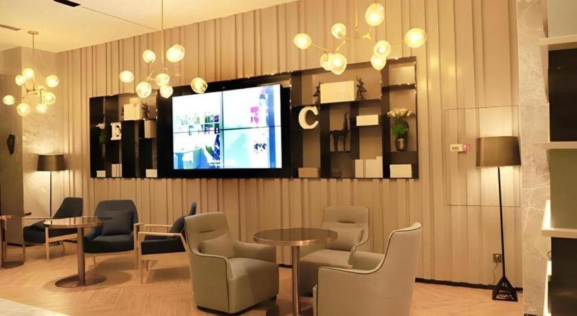 Echarm Hotel Xinyang Xin County 40/50