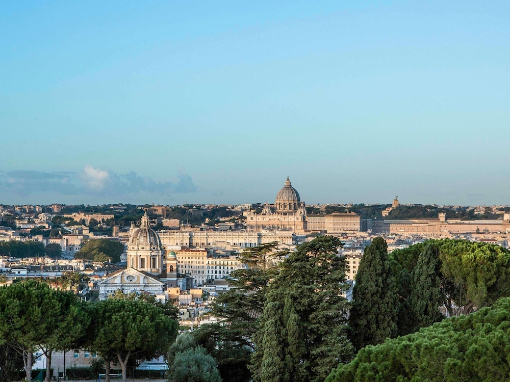 Sofitel Rome Villa Borghese Hotel 75/79