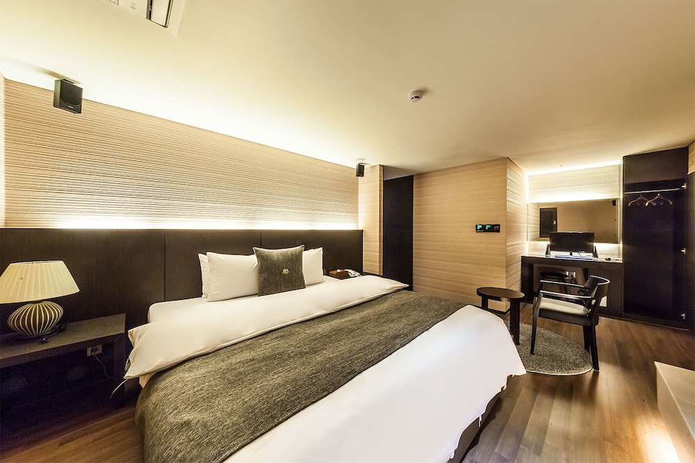 Jbis Hotel 7/46