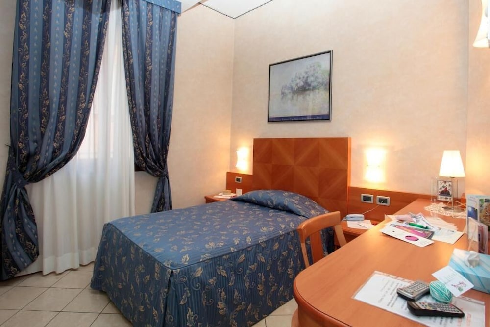 Albergo Centrale Bologna 24/79