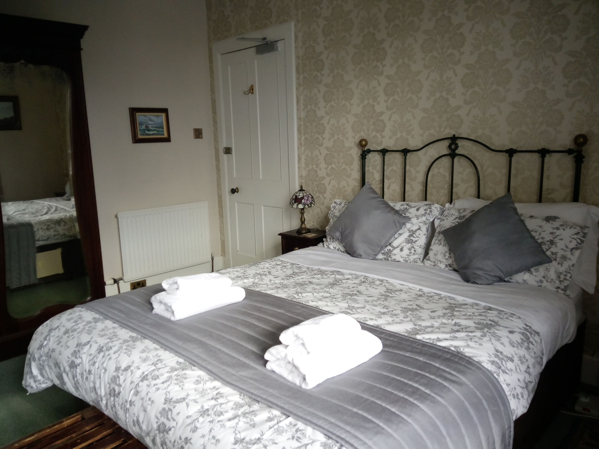 Victorian, Superior, King Bed
