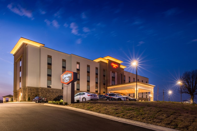 HAMPTON INN PARAGOULD 4/40
