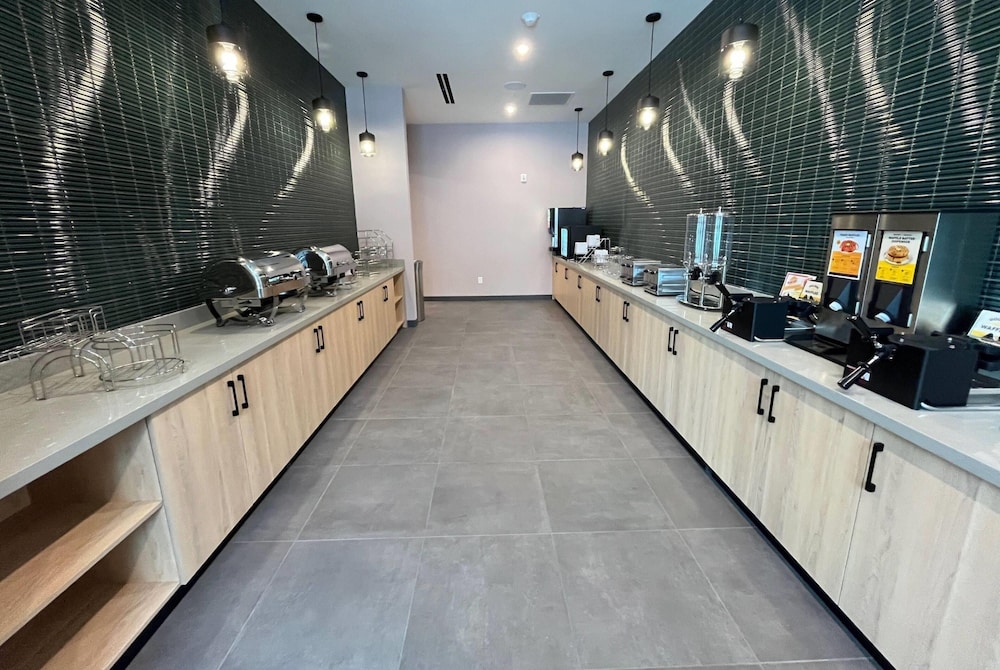 Hawthorn Extended Stay by Wyndham Leavenworth 11/61