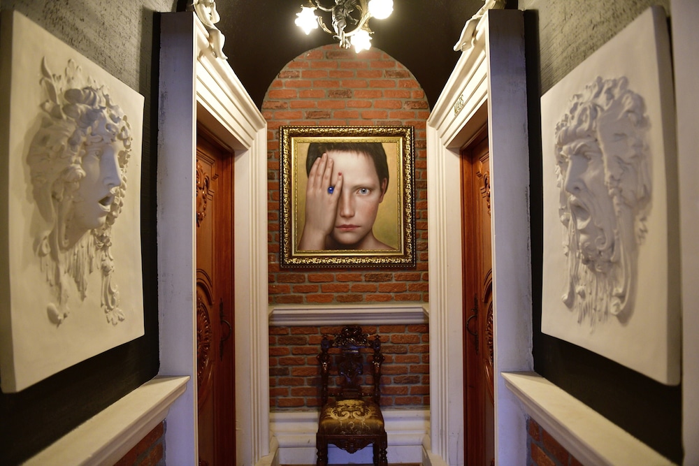 Sacred Mansion 12/58