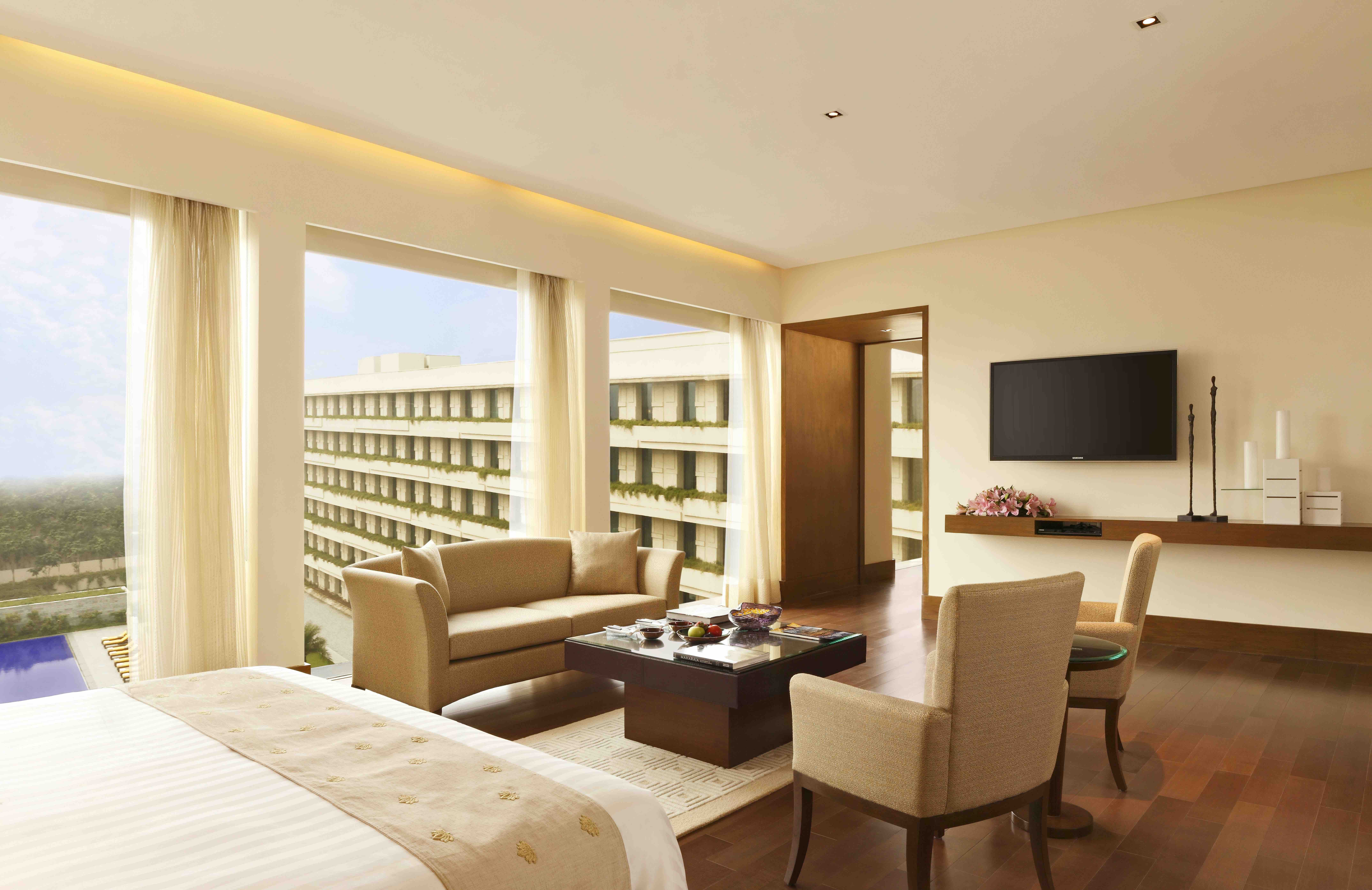 THE OBEROI GURGAON 10/50