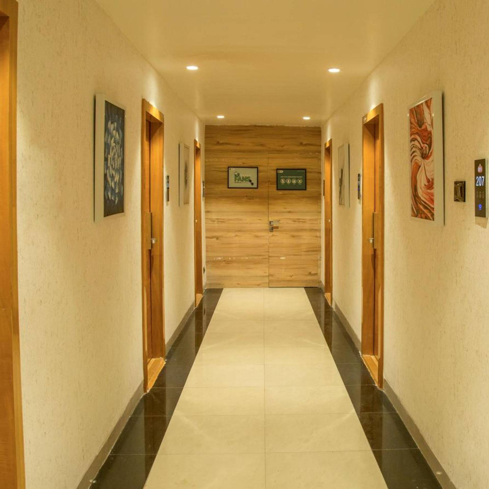 Hotel Reva Regency 17/38