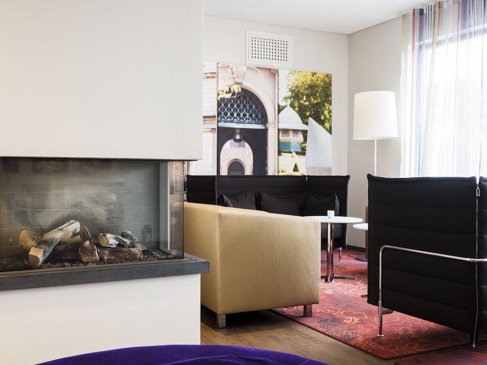 Finn Apartments 5/44