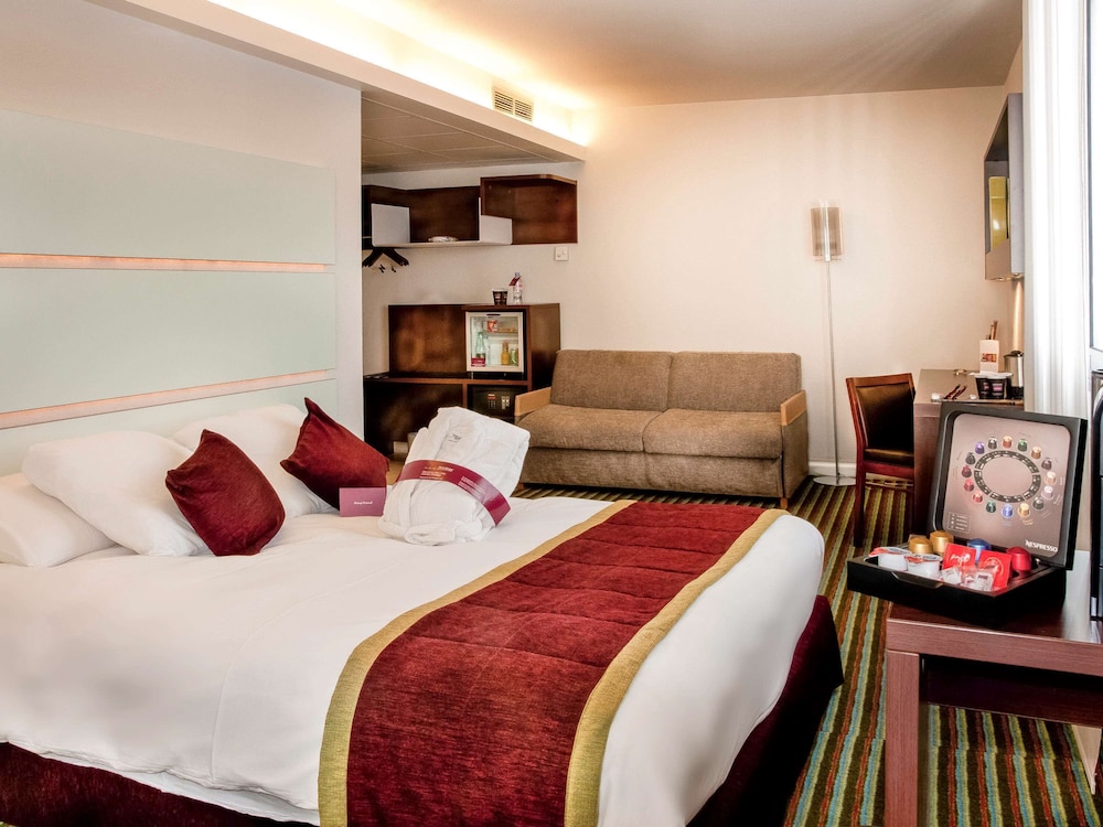 Mercure Paris Ivry Quai de Seine Hotel 12/79