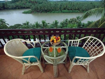 The Raviz Kadavu 45/61