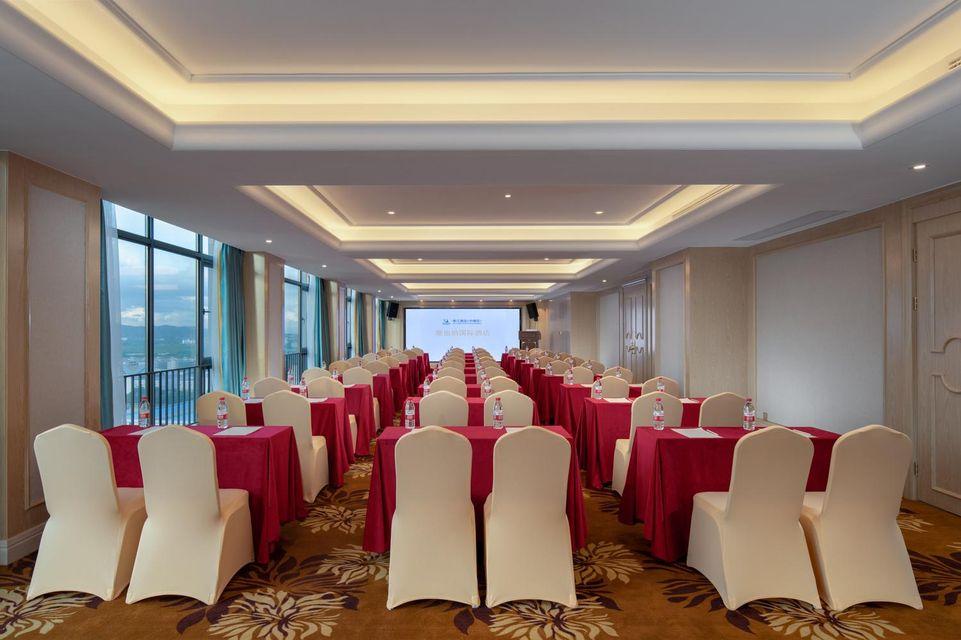 Vienna International Hotel (Zhuhai Gaolangang International) 53/56