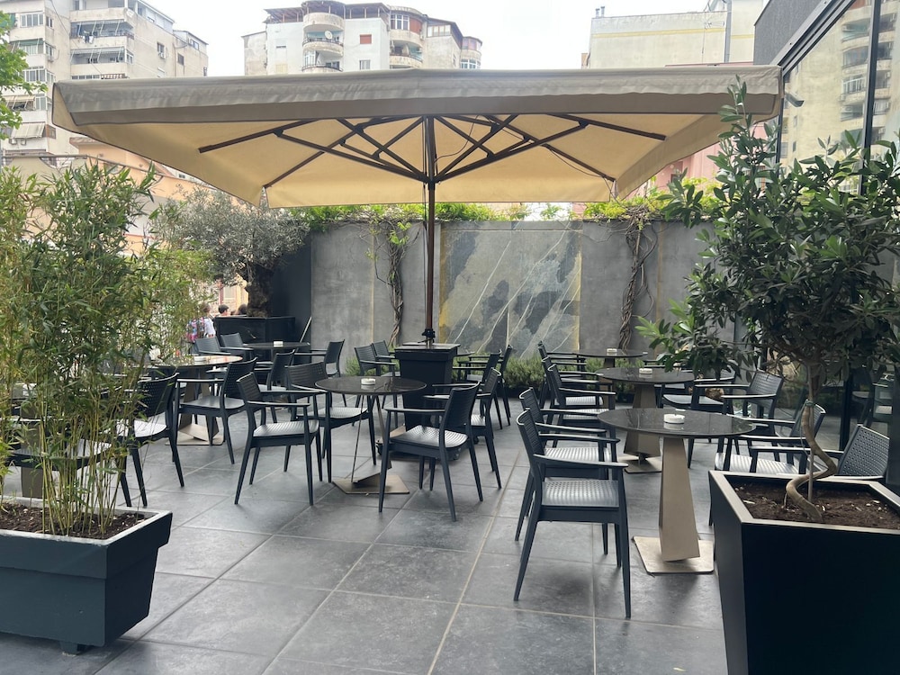 Moncafe Hotel Boutique Spa 32/39
