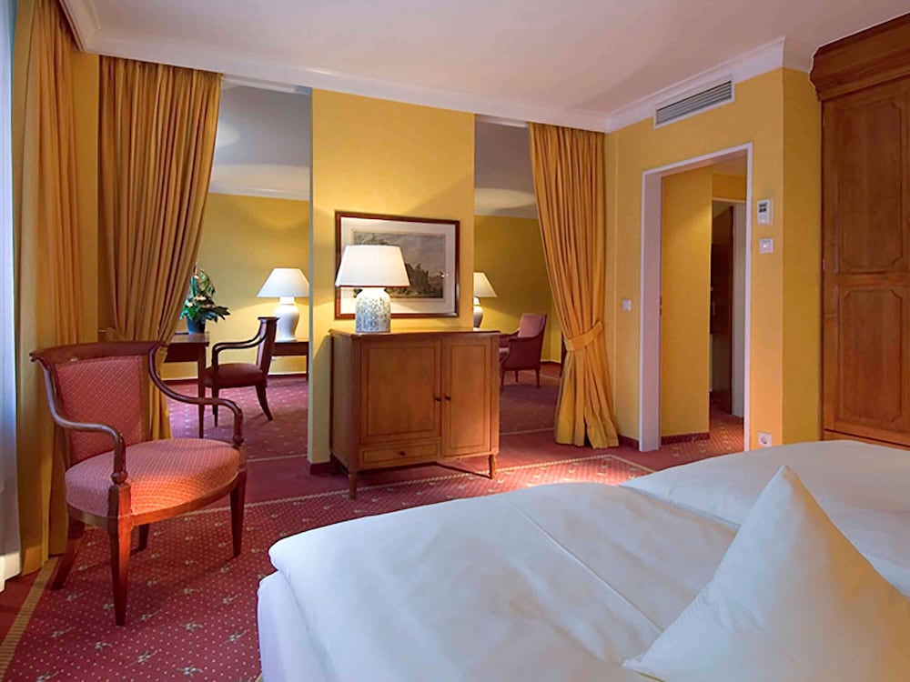 Hotel Krefelder Hof 9/39