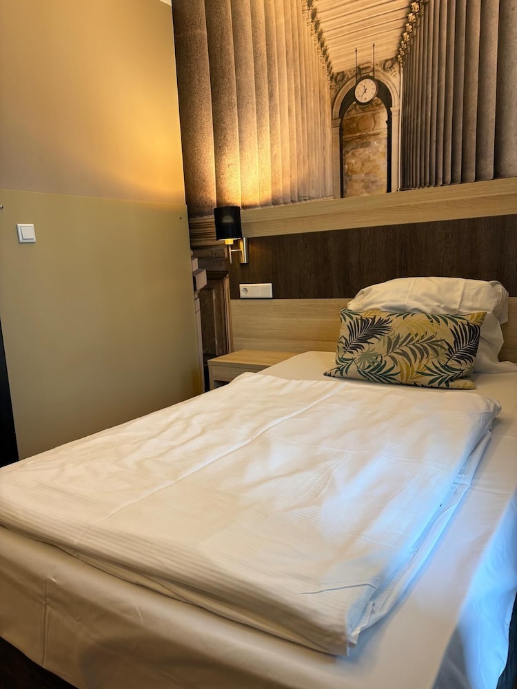 Hotel Athen Kelsterbach Frankfurt Airport 21/50