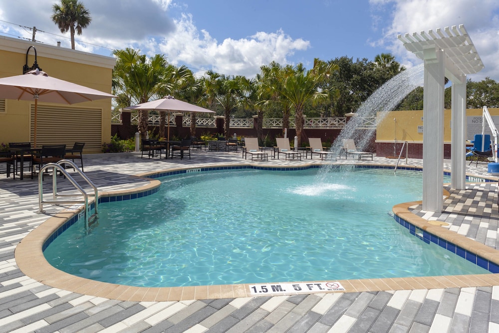 Courtyard By Marriott Deland Historic Downtown 1/47